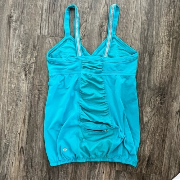 Lululemon Athletica Teal Light it Up Reflective Tank Top in Surge size 8 - Picture 10 of 11